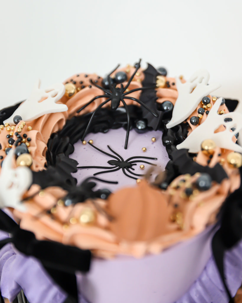 Spooky Vintage Mini Cake