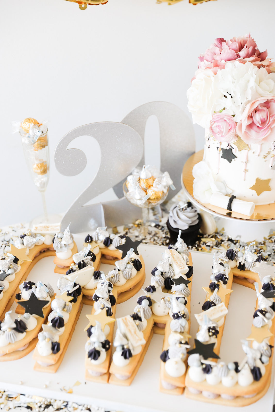 Grad Cookie Cake