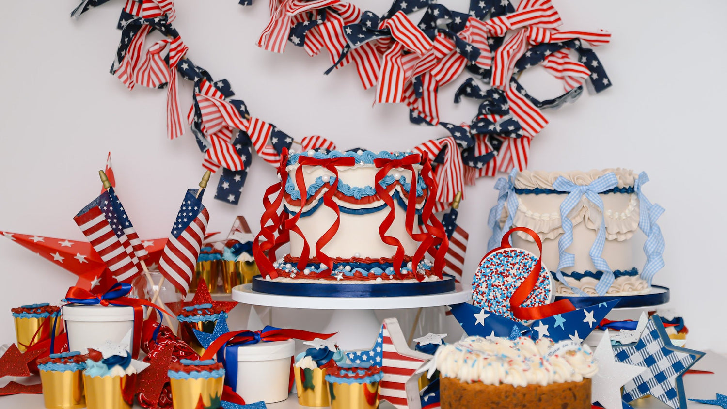Fourth of July Cakes & Desserts Collection
