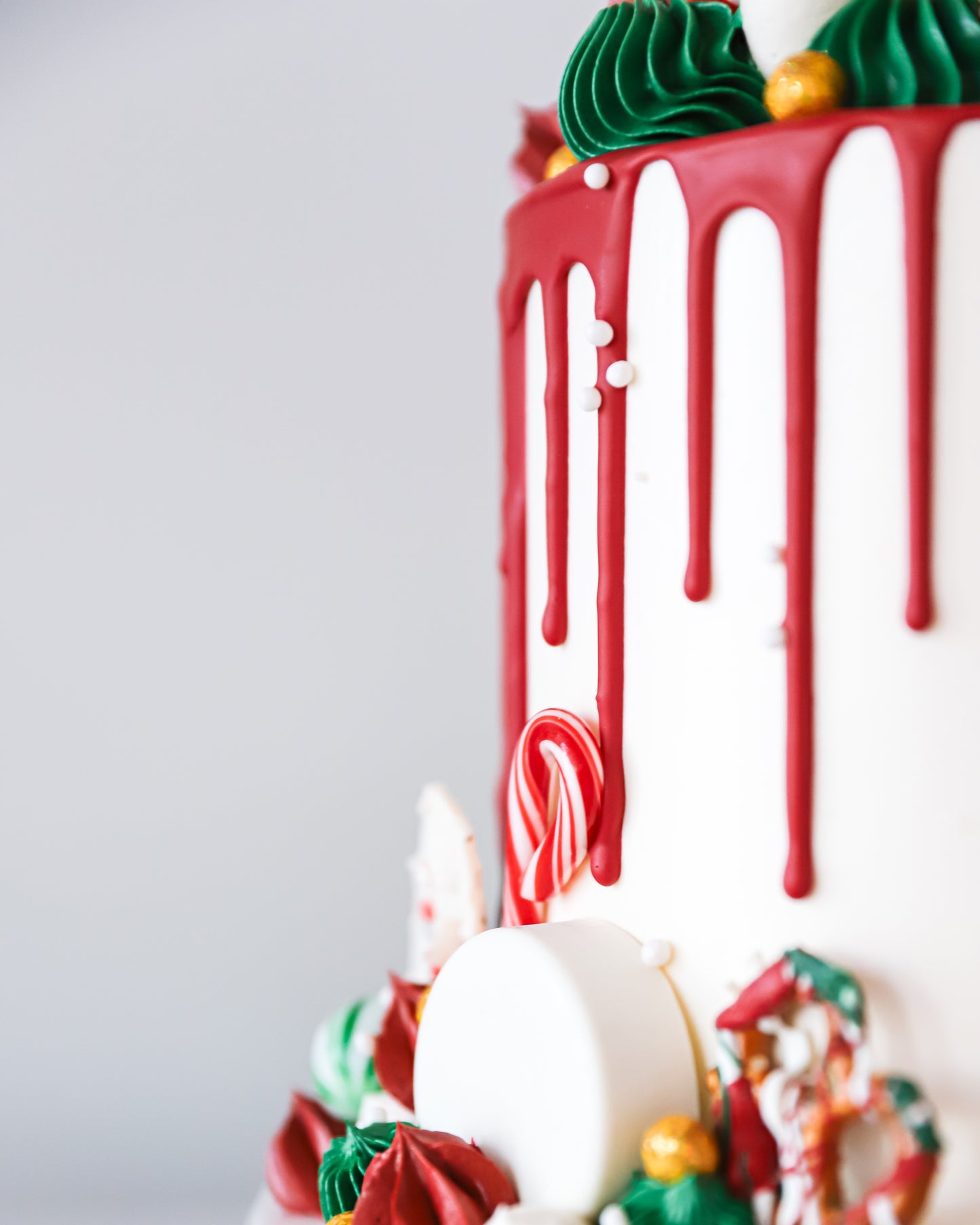 Peppermint Frost Cake