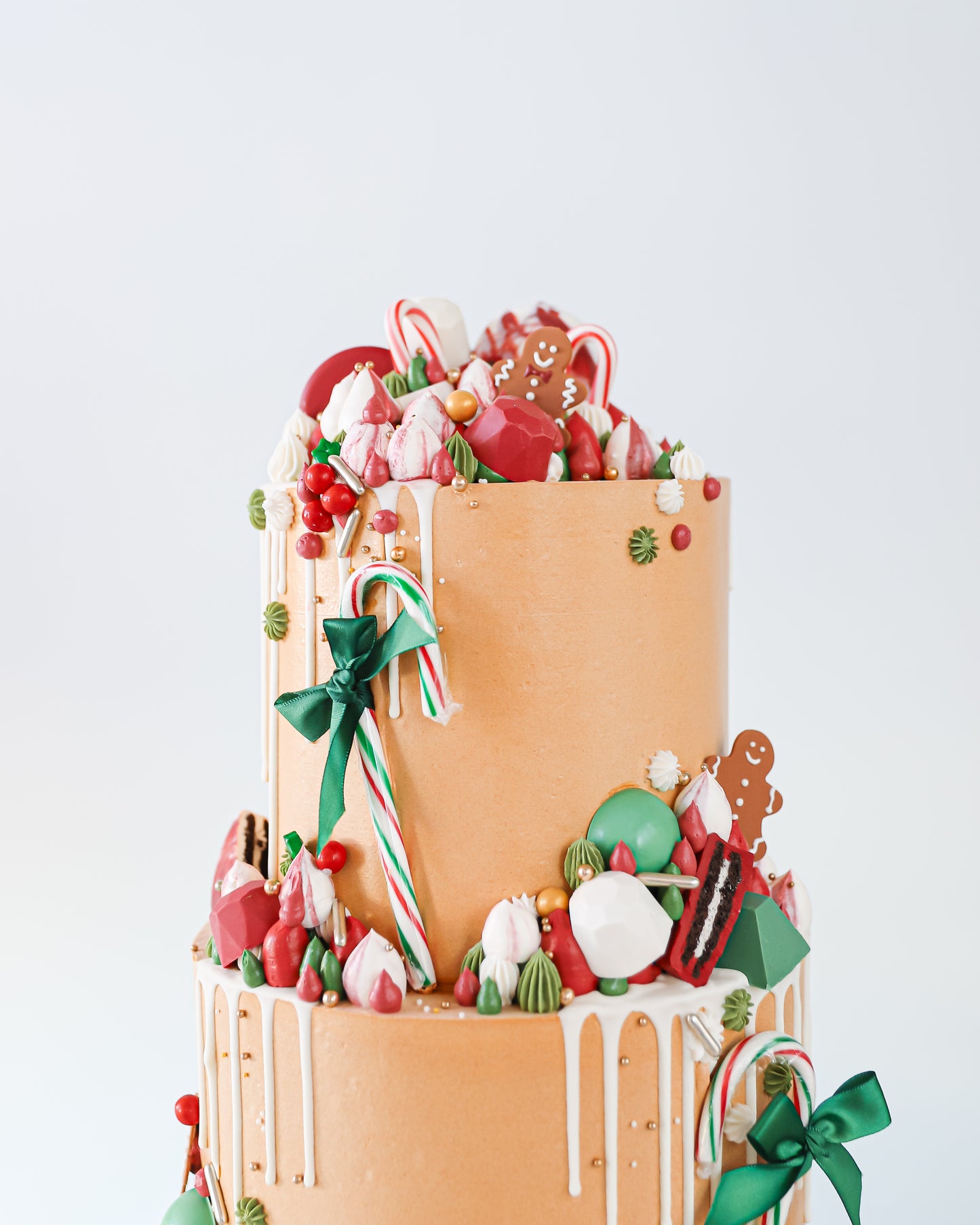 Holiday Gingerbread Delight Cake