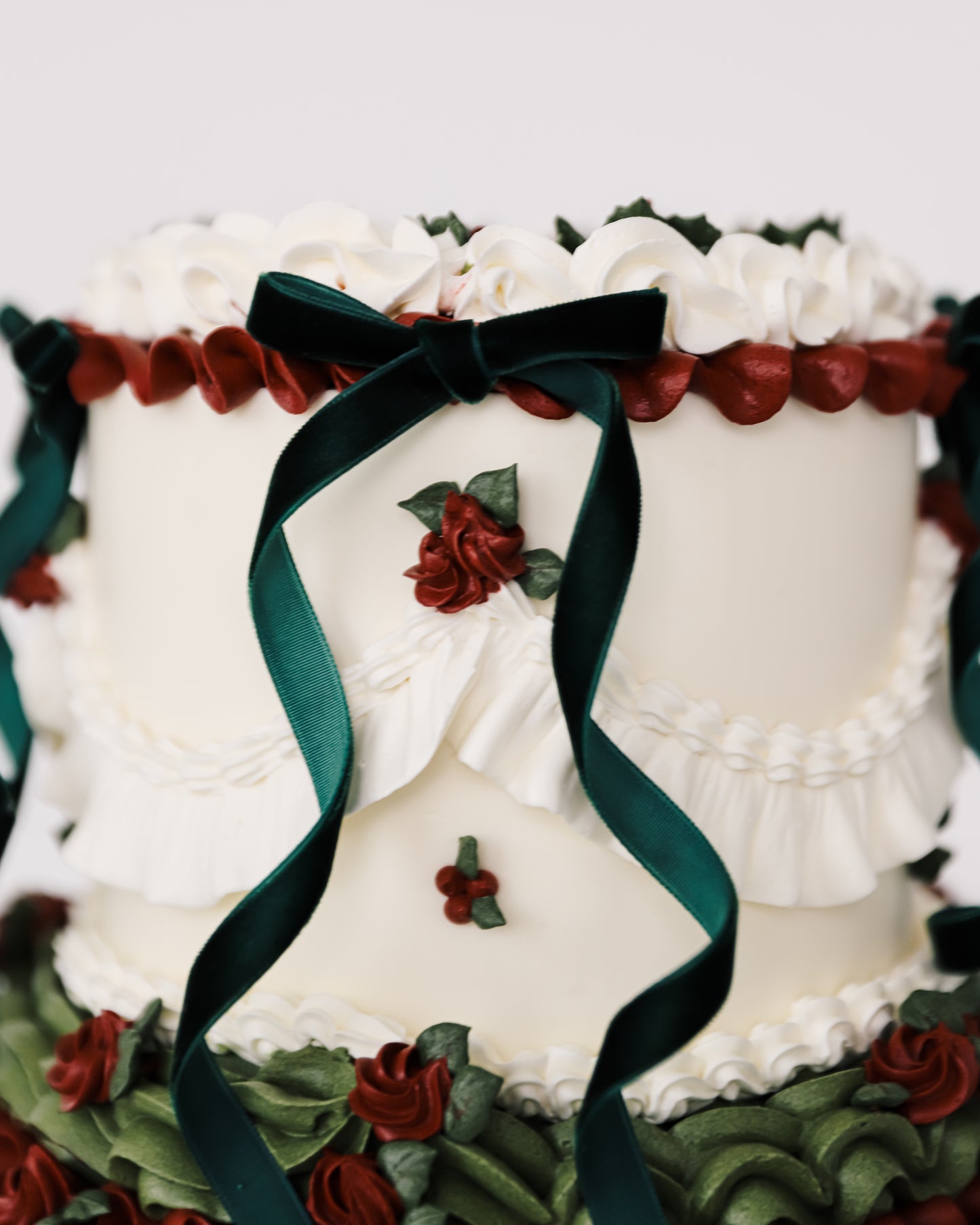 Vintage Holiday Mistletoe Lambeth Cake