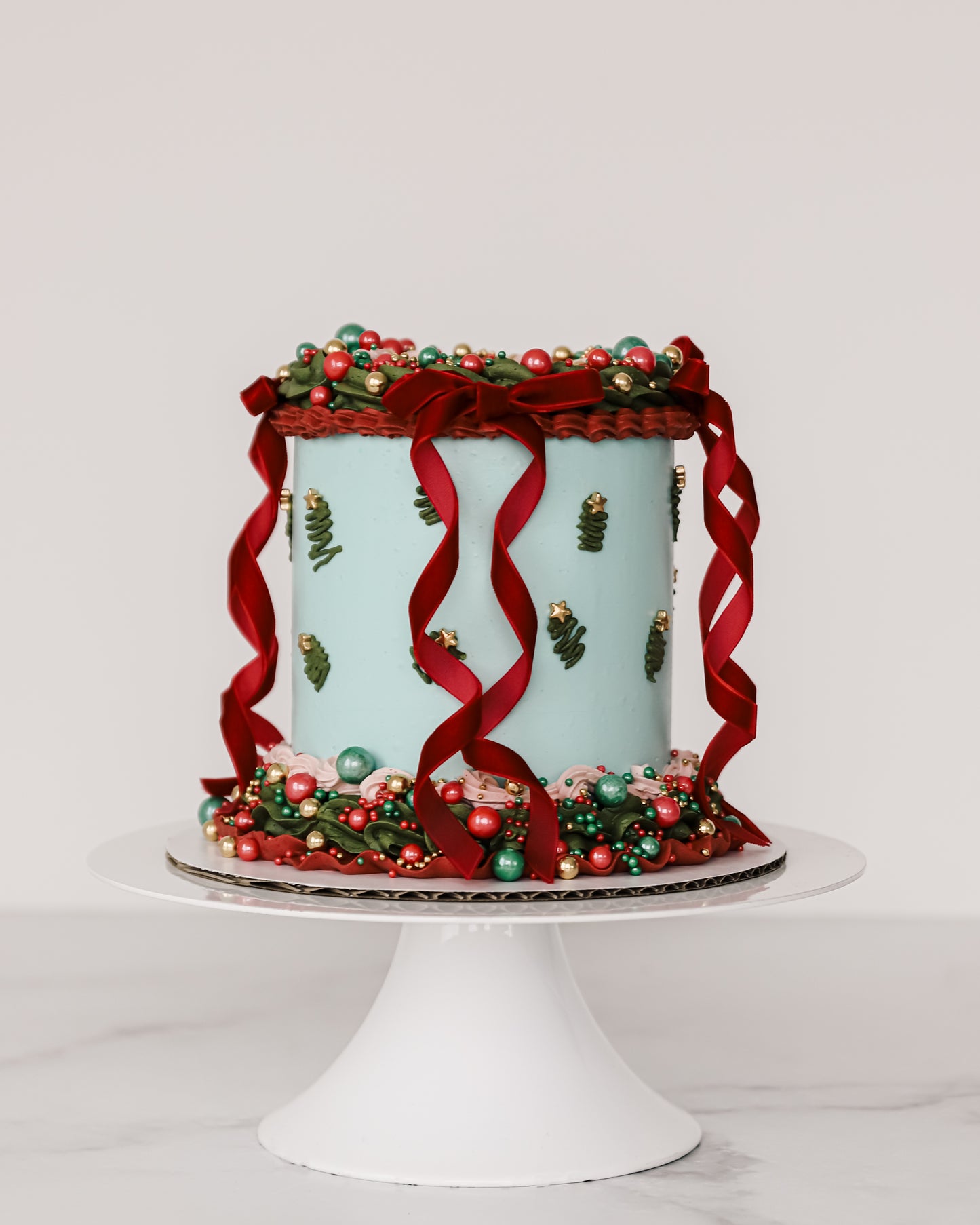 Vintage Pearl Christmas Tree Cake