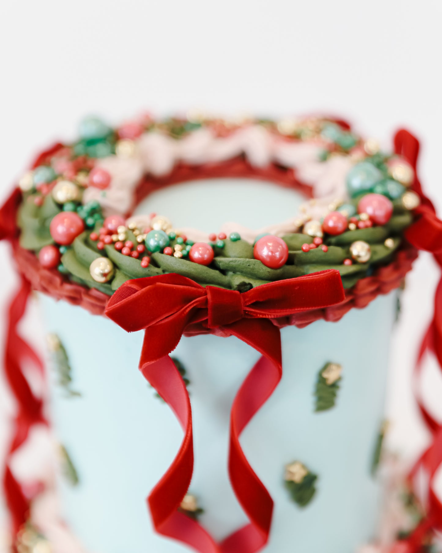 Vintage Pearl Christmas Tree Cake