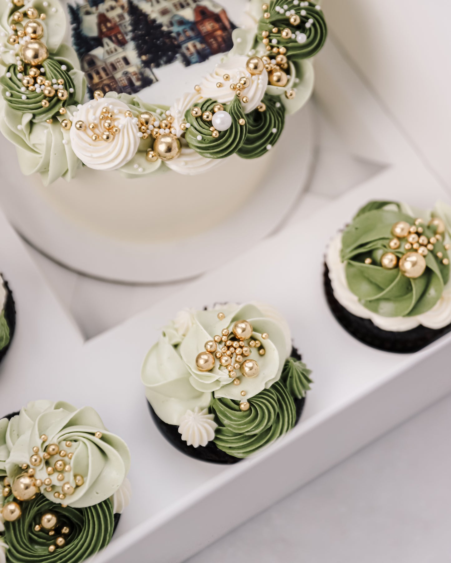 Festive Holiday Cake & Cupcake Bento Box