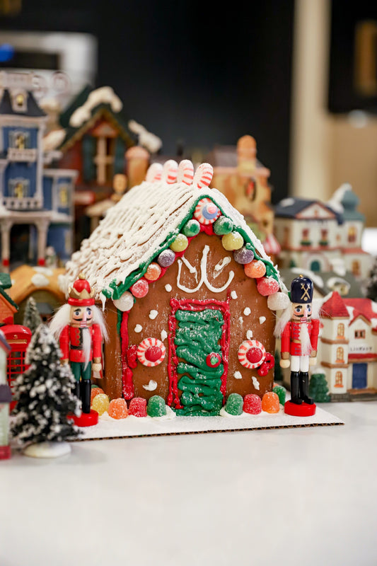 North Pole Gingerbread House Kit